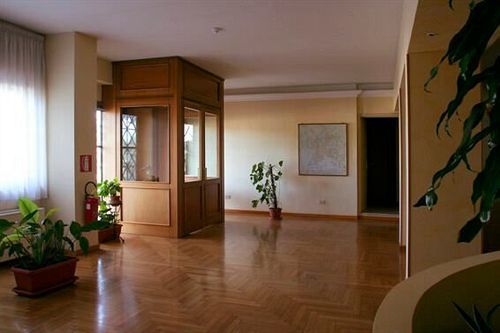 Casa Per Ferie Eremo Santa Rosa Da Lima Hotel - Rome — Photos 1